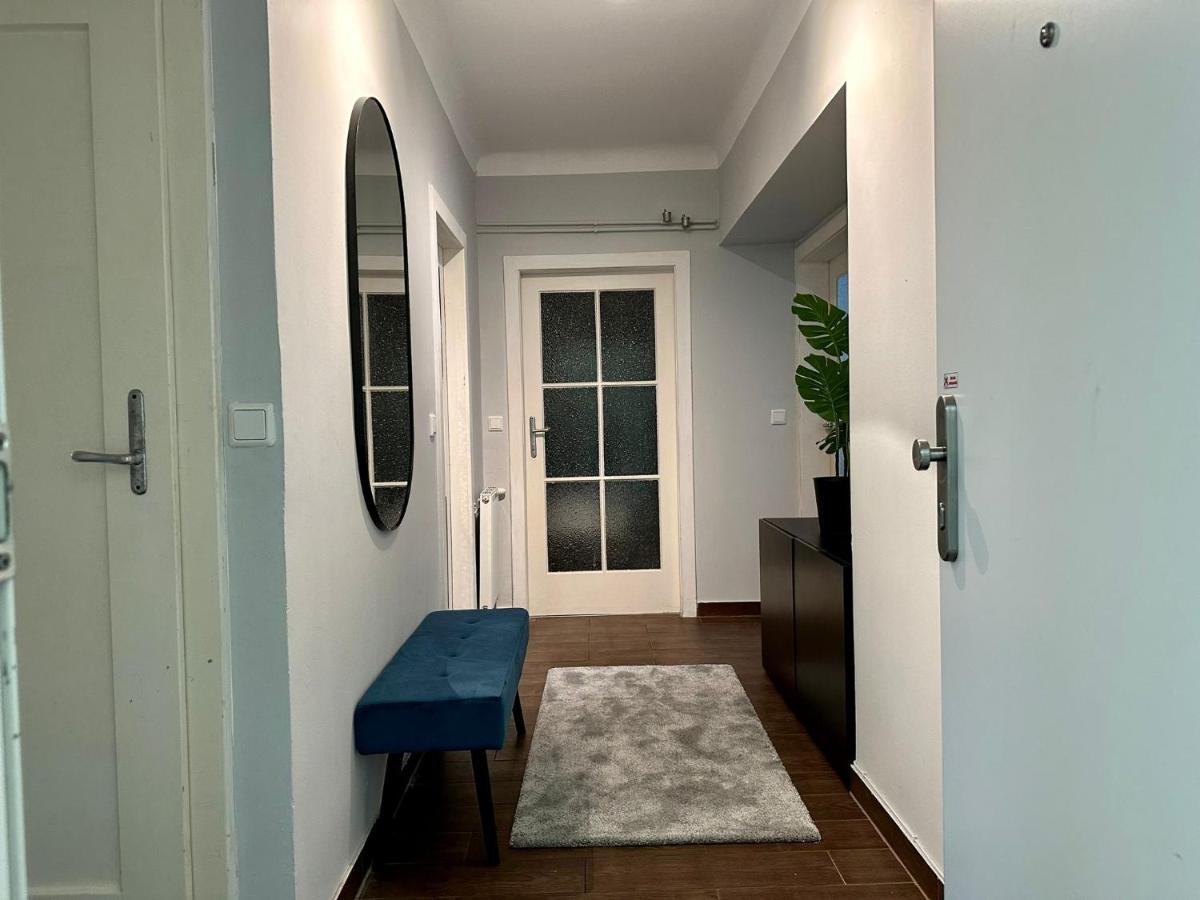 Balcony Apartment, 1 Min To U1 Reumannplatz Viena Exterior foto