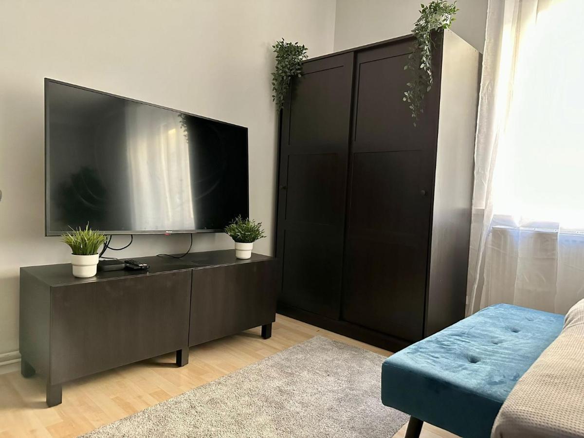 Balcony Apartment, 1 Min To U1 Reumannplatz Viena Exterior foto